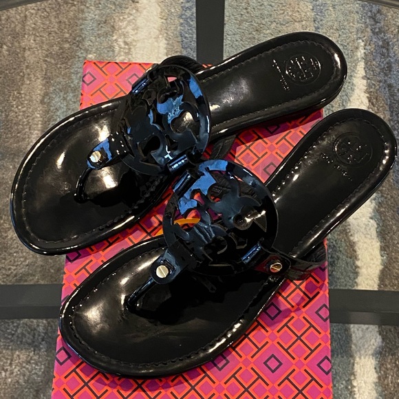 Tory Burch Miller Sandal Black Patent Size 9.5 - Picture 2 of 14